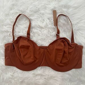 Skims Smoothing Intimates Strapless Bra Bronze Size 44DDD